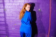 view details of set gm-4h018, Soaking herself and washing her hair in a blue tracksuit